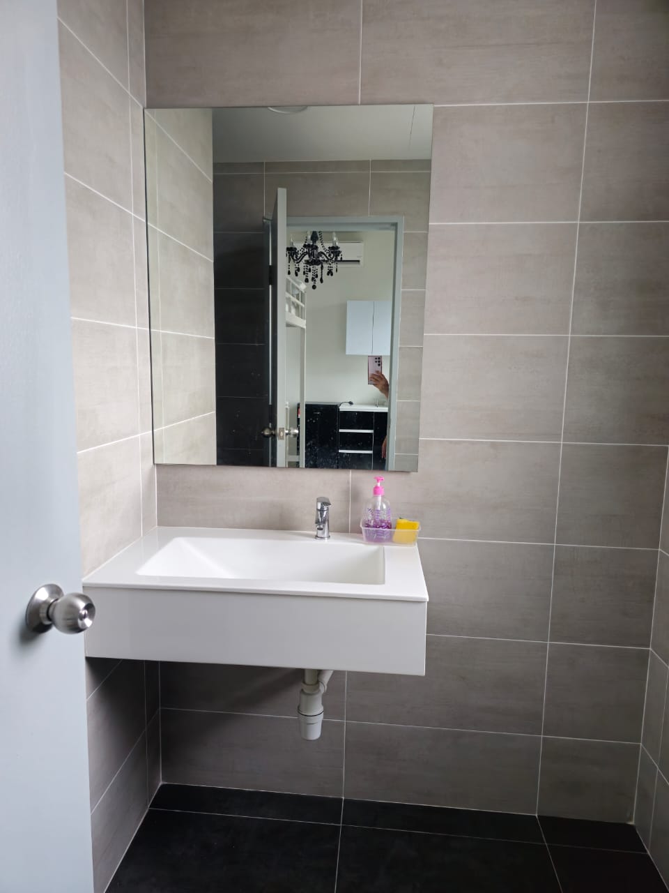 Rent Platinum Arena Rm800 Room - photo 7