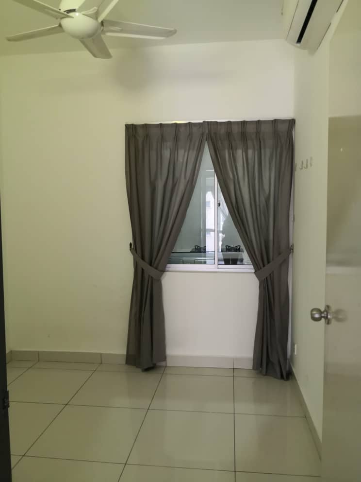 Rent Spring Avenue Rm1800 - photo 2