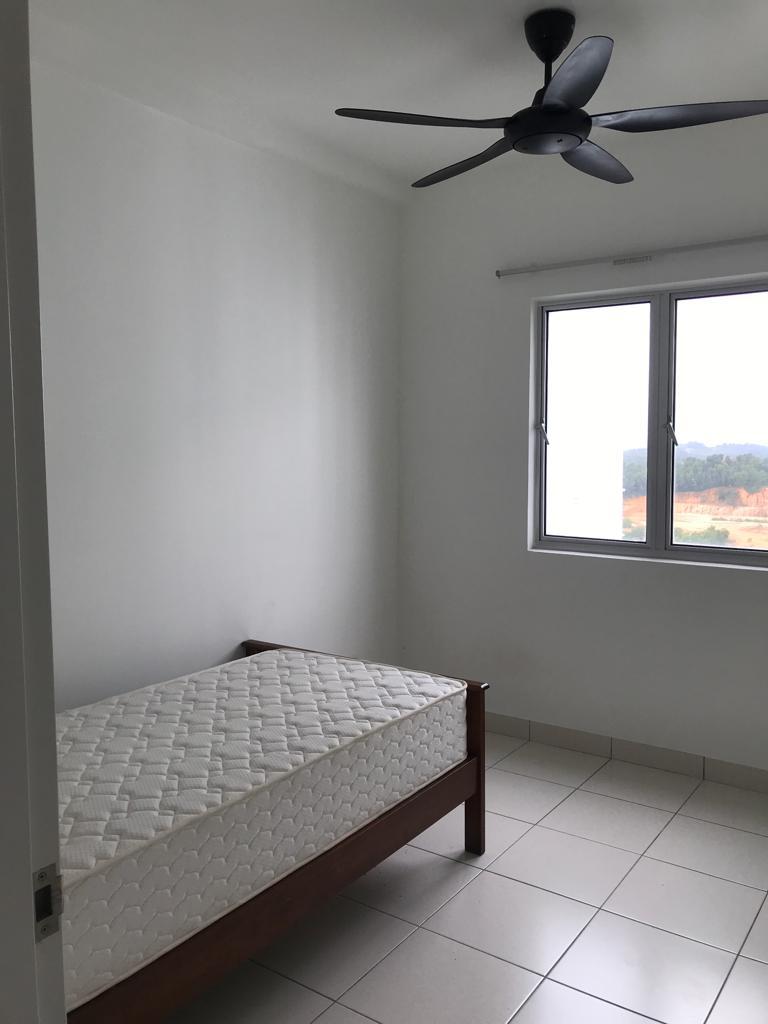 Rent Karisma Rm1100 - photo 4