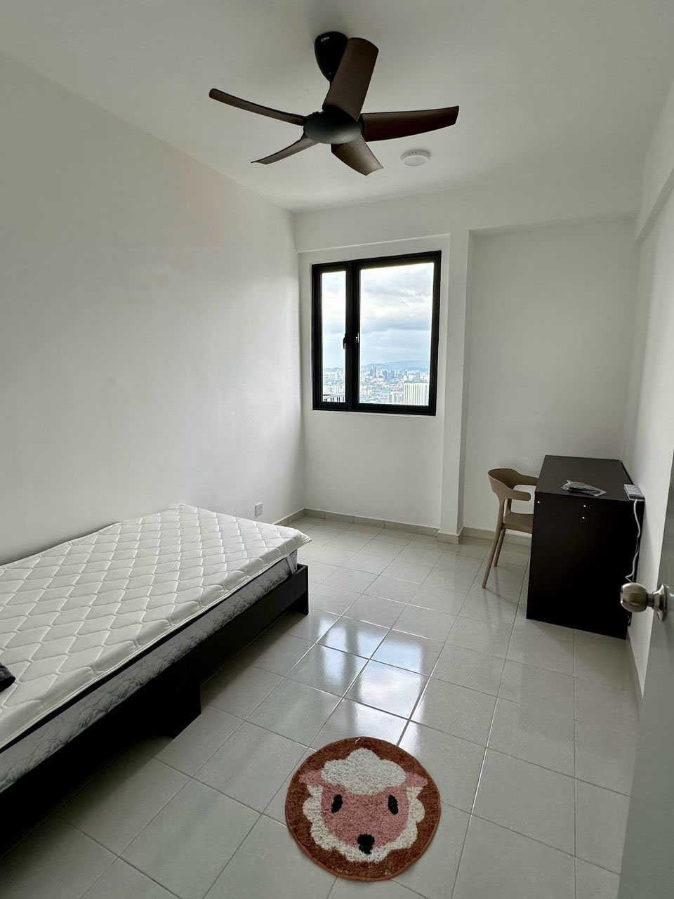 Rent Aman jalil Rm2000 - photo 13