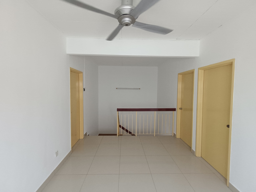 Taman Puchong Utama Landed XX Market 750k - photo 6