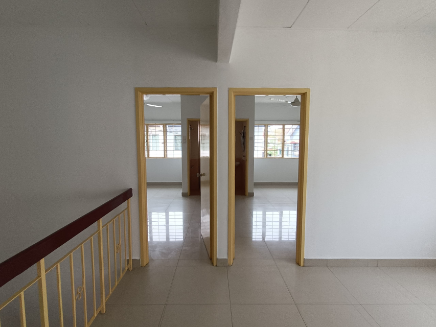 Taman Puchong Utama Landed XX Market 750k - photo 7