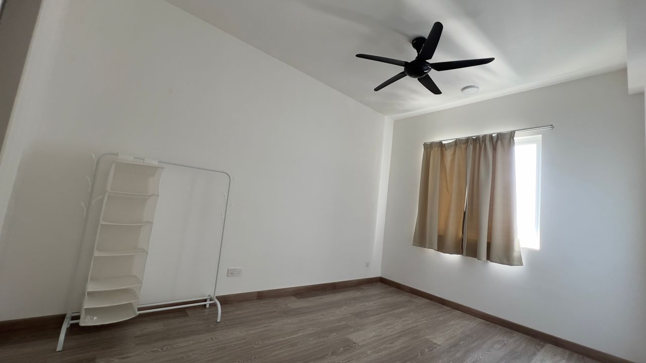 Southbank Rm480k PF 2r 785sf - photo 2