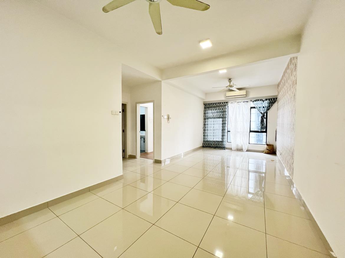 Utropolis Suites 1 Glenmarie Shah Alam WTL by Jr