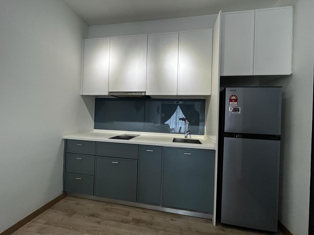 6P2407 3246 Emporis Residence by Emily