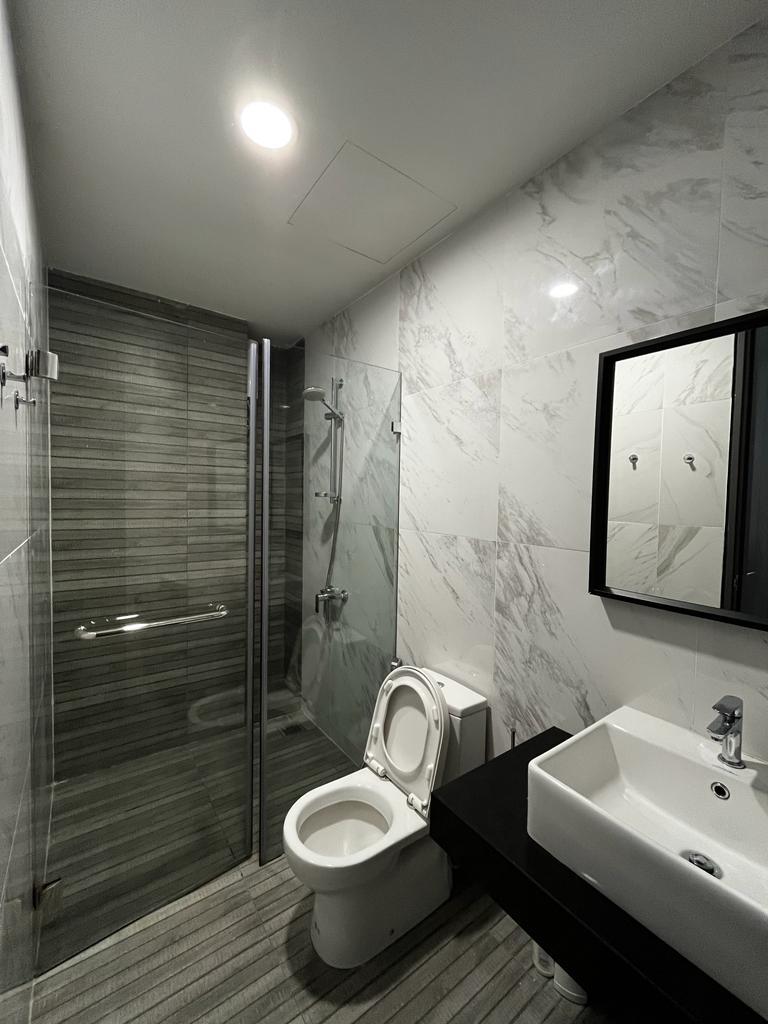 6P2407 3246 Emporis Residence by Emily - photo 8