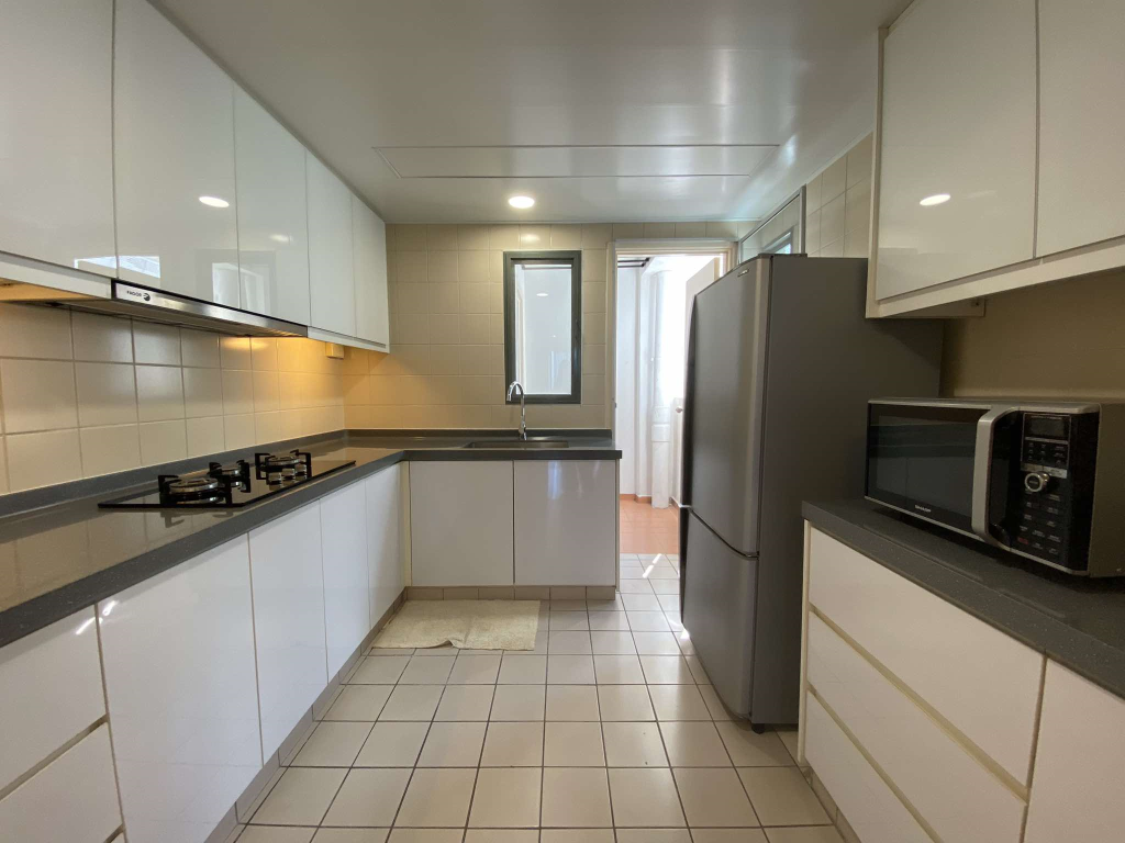 Full Furnish 1313sf Saujana Villa Condo by Emily - photo 4