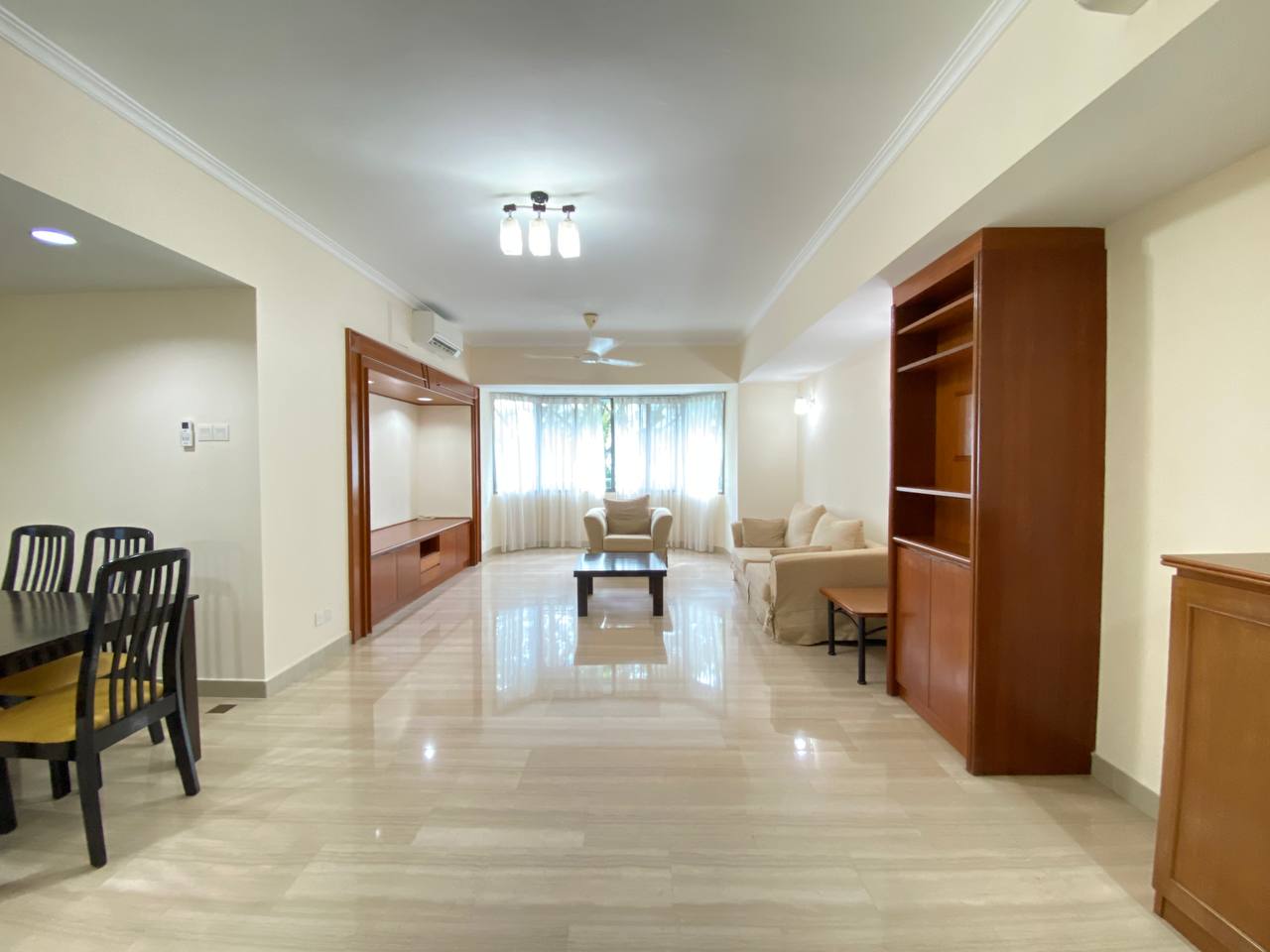 Full Furnish 1313sf Saujana Villa Condo by Emily