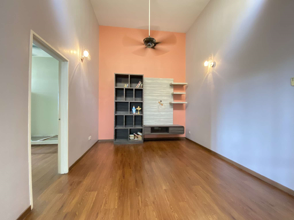 Indah Elite Kemuning Utama House by Emily - photo 9