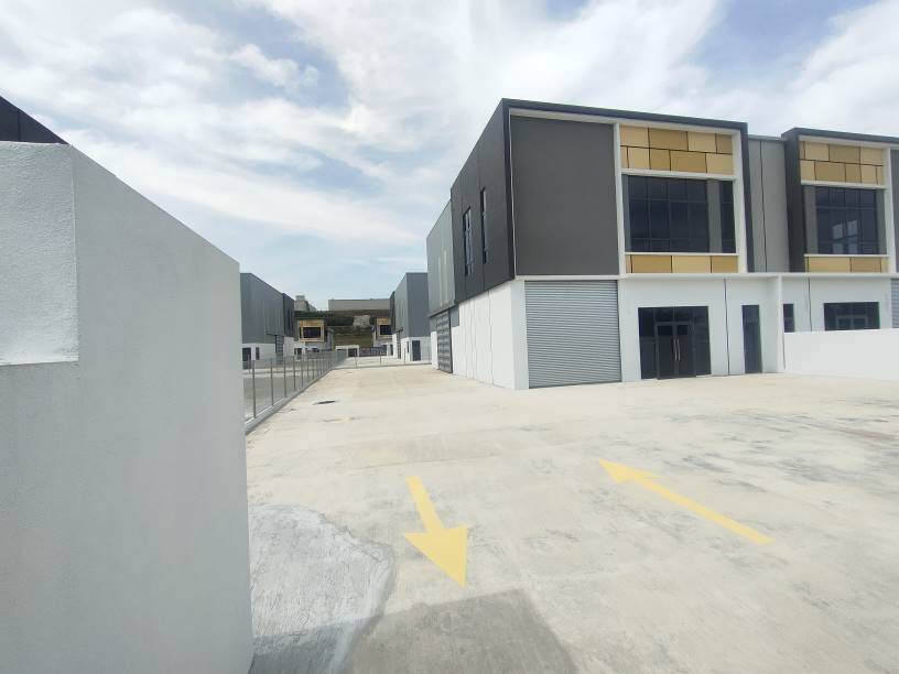 11800sf Eco Business Park V Central Gate by Benson