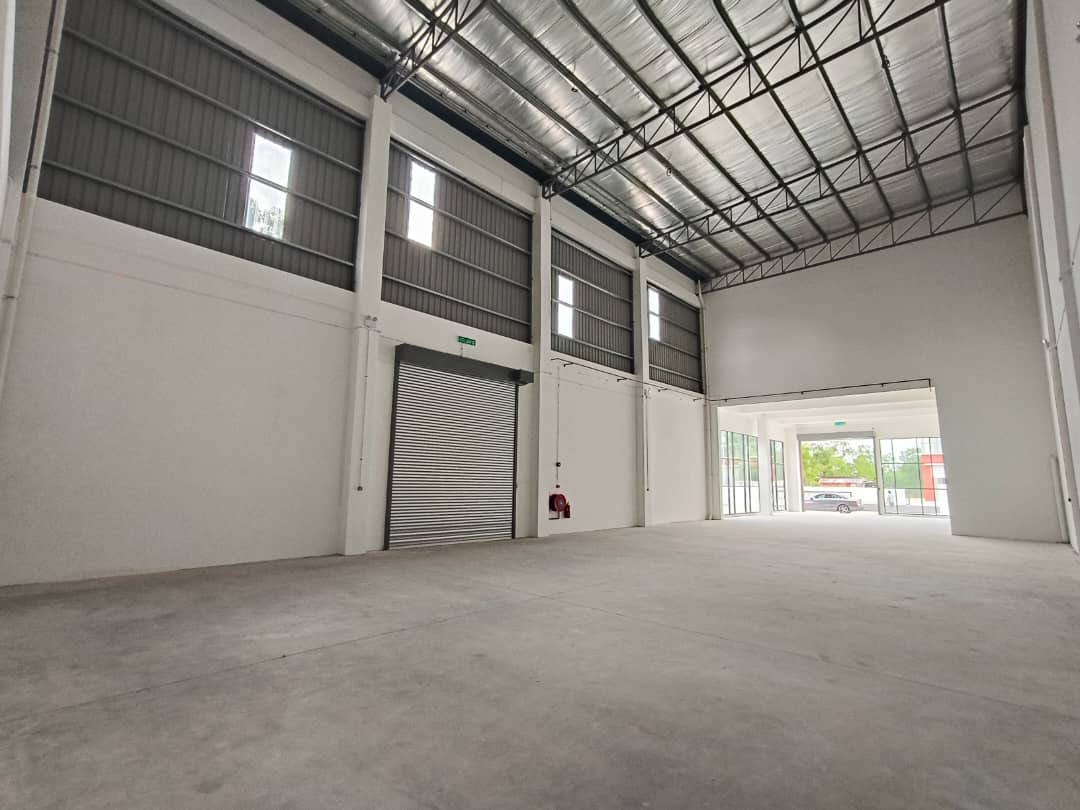 Omni 2 Brand New 3 Sty Semi D Factory by Benson - photo 3