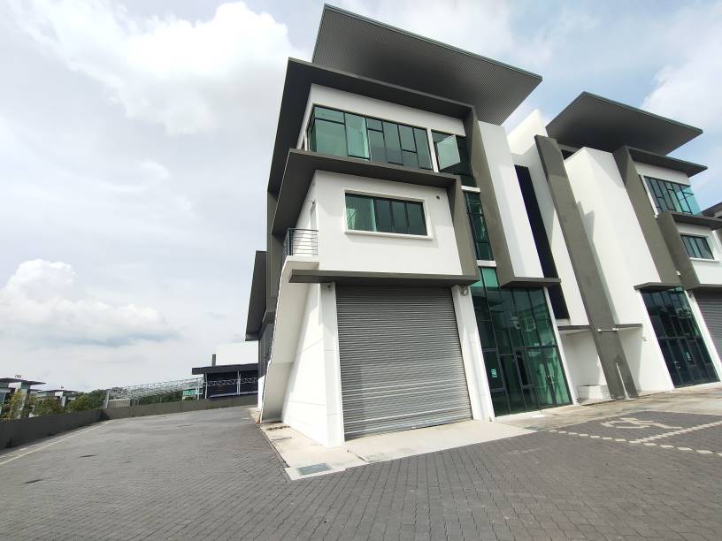 Corner Factory Nouvelle Industrial Park by Benson - photo 2