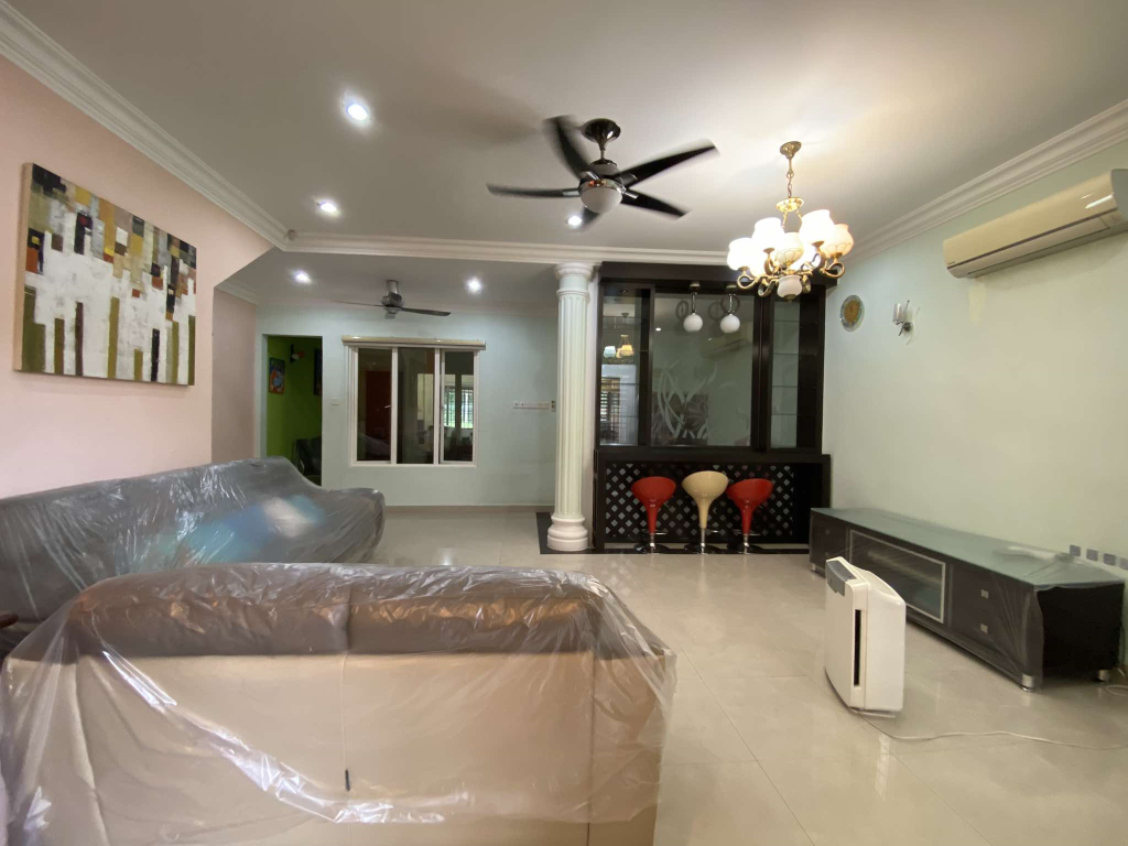 Jln Ubin House Bkt Jelutong by Emily