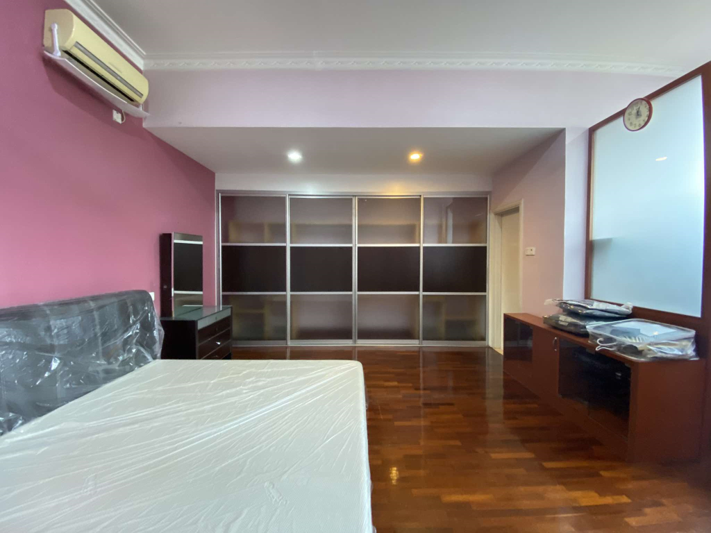 Jln Ubin House Bkt Jelutong by Emily - photo 3