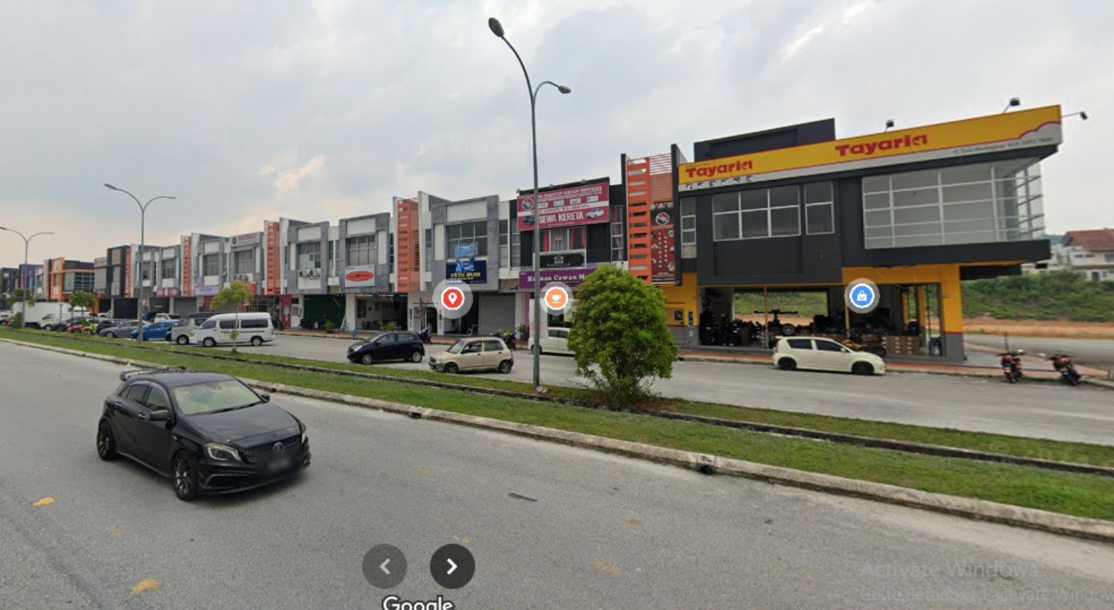 Facing Mainroad Jalan Puncak Alam Jaya Ground 1st - photo 2