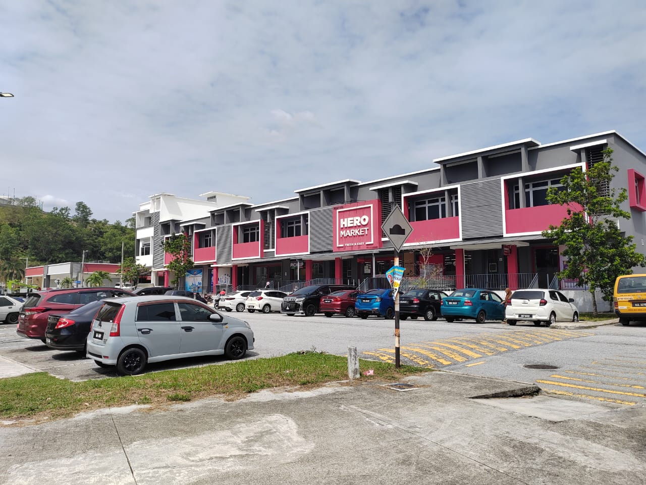 Corner 2sty Shop Lot for Rent Puncak Bestari Nia P