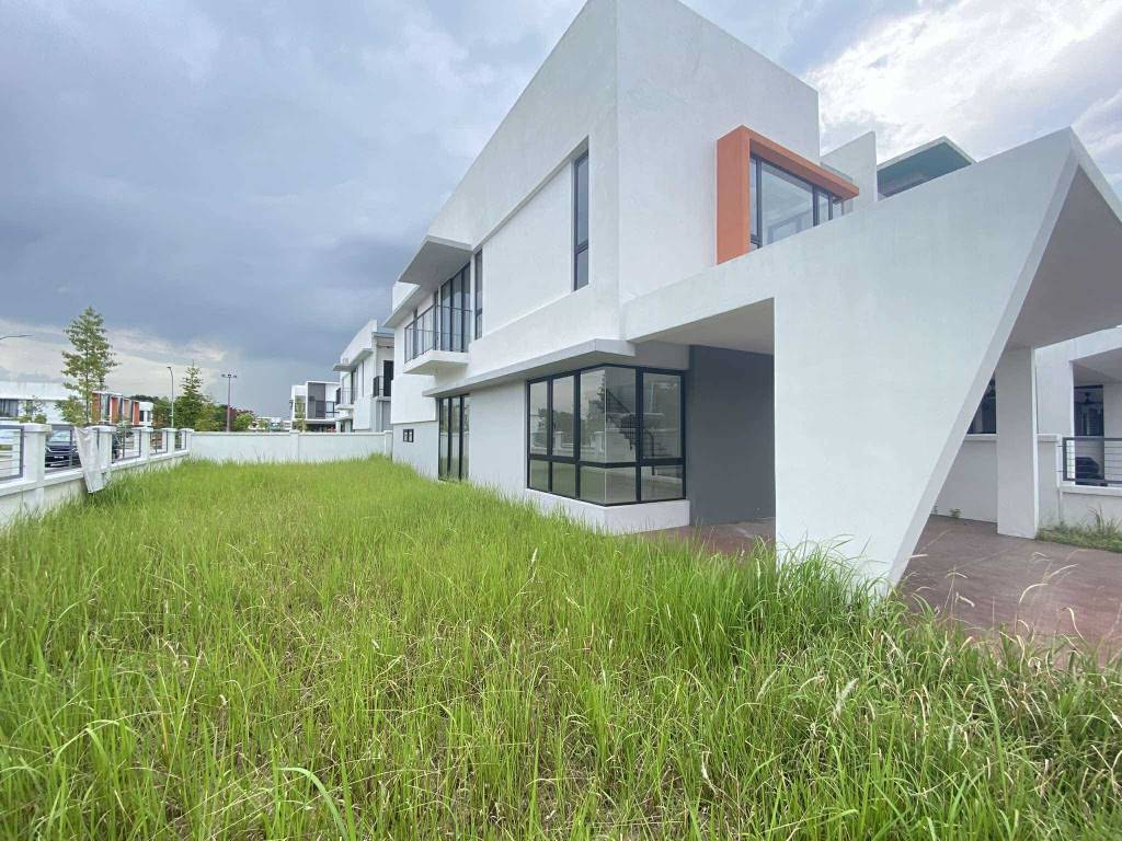 Corner Clover House Cahaya Alam by Emily - photo 1