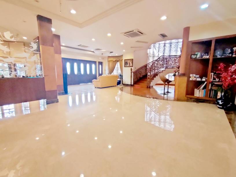 3 Story Bungalow Seksyen 2 Shah Alam by Allen - photo 2