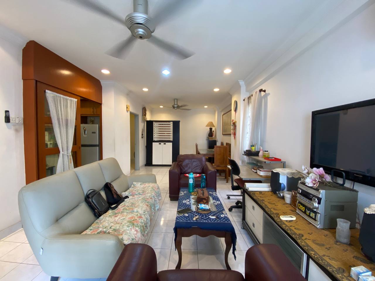 Furnish Pelangi Dmsara Condo by Emily