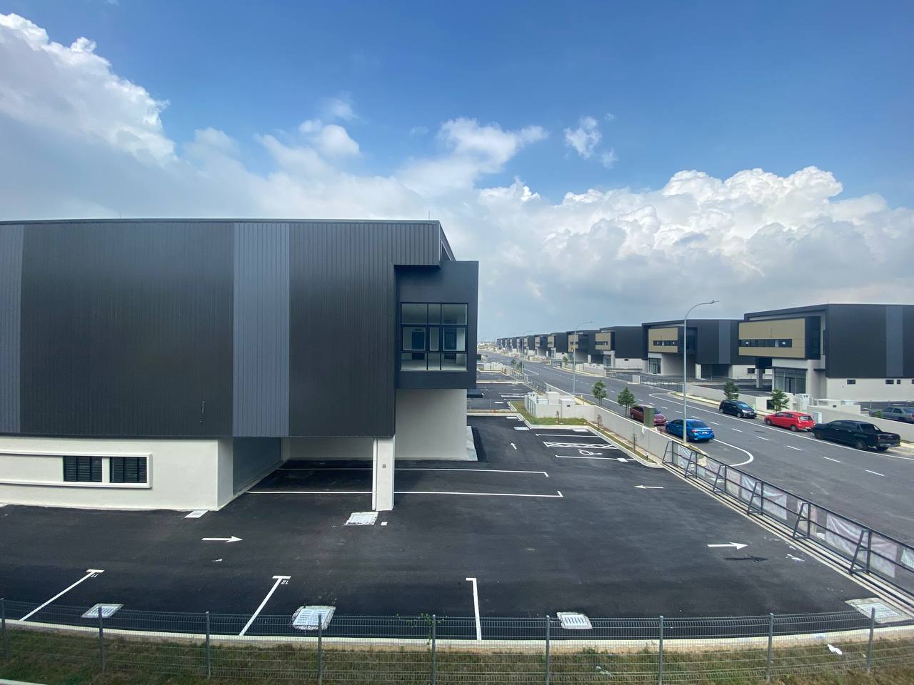 6P2504 3600 Detached Factory i8 Bkt Raja by Emily - photo 7