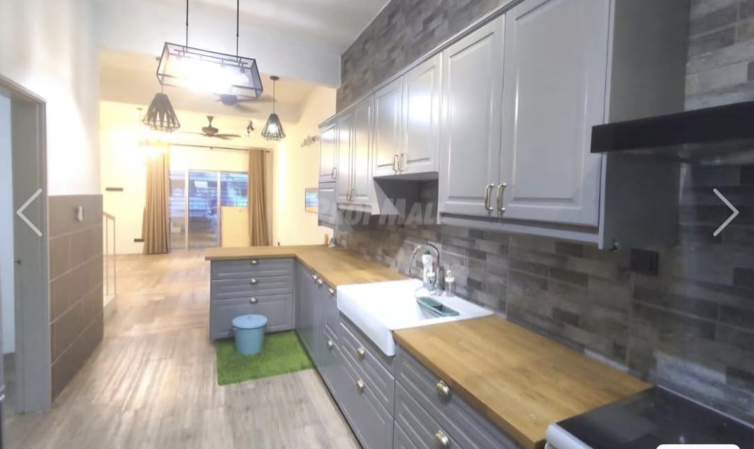 Kitchen Cabinet 2 Storey Cherry Hillpark by Benson