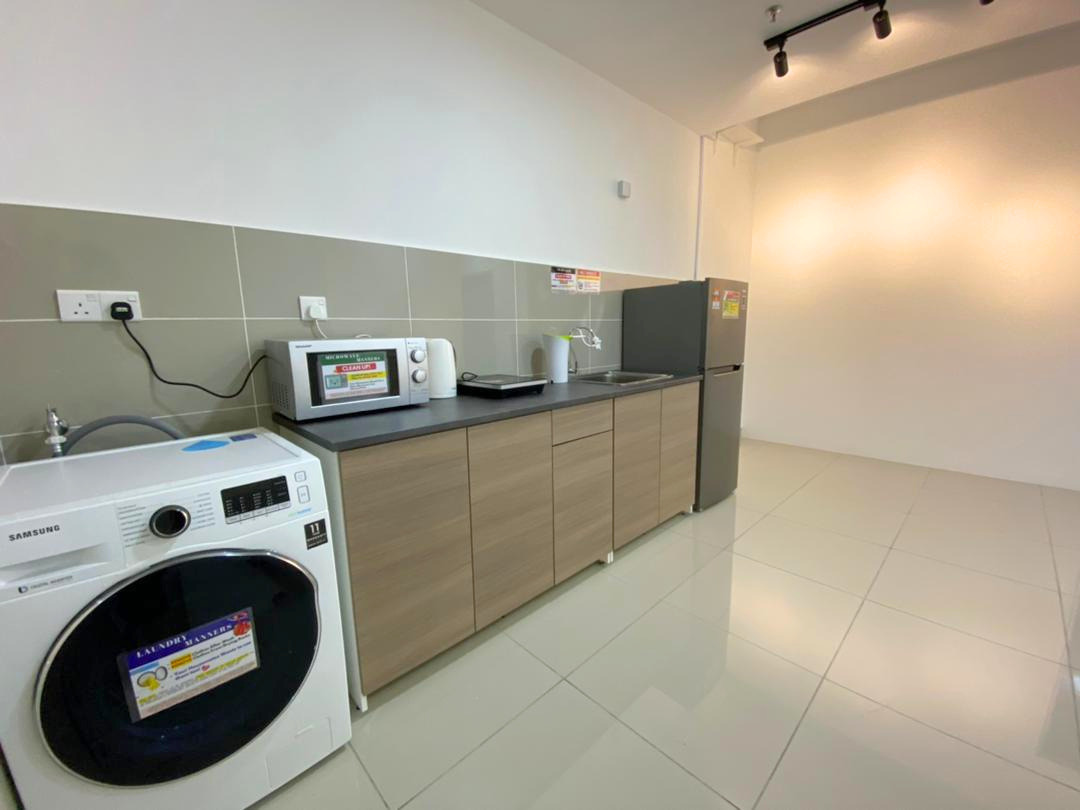 6227 2604 Urbano Utropolis Glenmarie by Josephine - photo 1