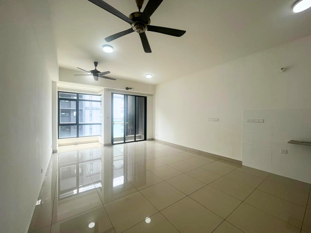 6453 2608 Utropolis Suites 2 Glenmarie b Josephine