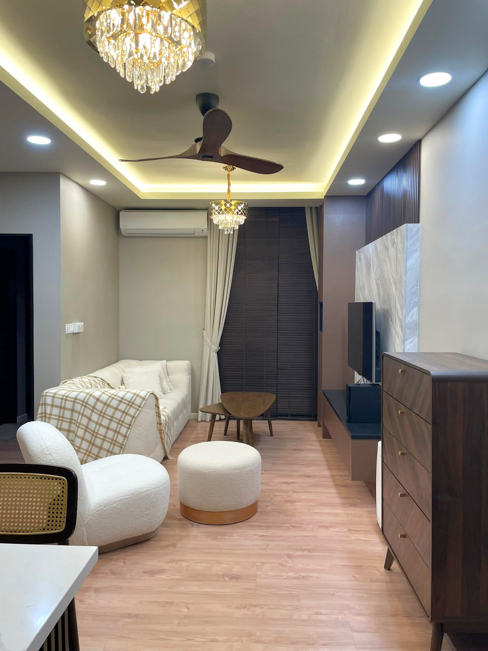 6483 2609 Dian Residency Seksyen 13 by Josephine