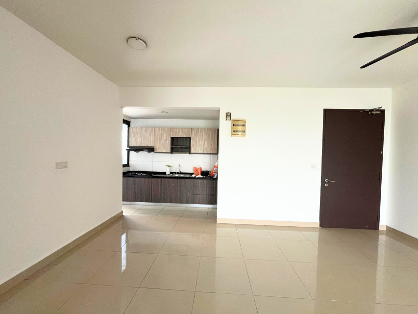 6499 2609 Ken Rimba Condo Seksyen 16 by Josephine