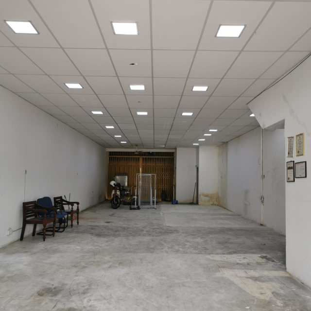 Ground Floor Shoplot, Taman Putra Jaya,