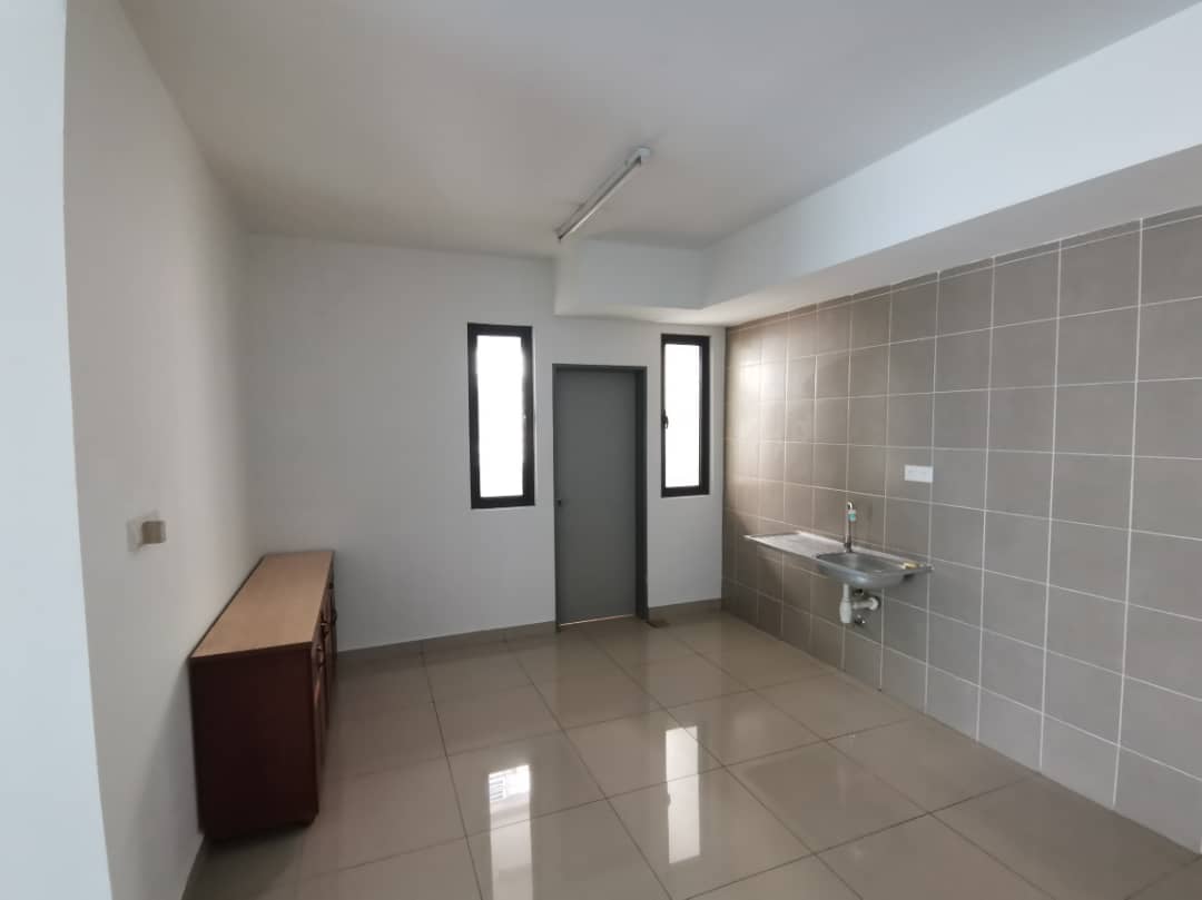 Palace Court , Jalan Kuchai Jaya, Tmn Kuchai Jaya - photo 4
