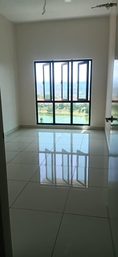 Lake Vista Residence, Persiaran Tun Hussein Onn - photo 2