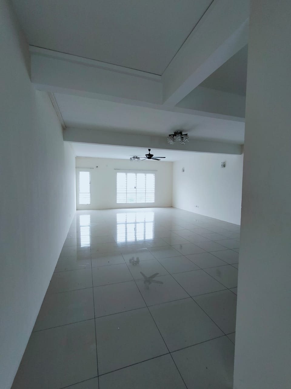 Imperial Residence, Jln Mas Utama, Tmn Sri Aman,