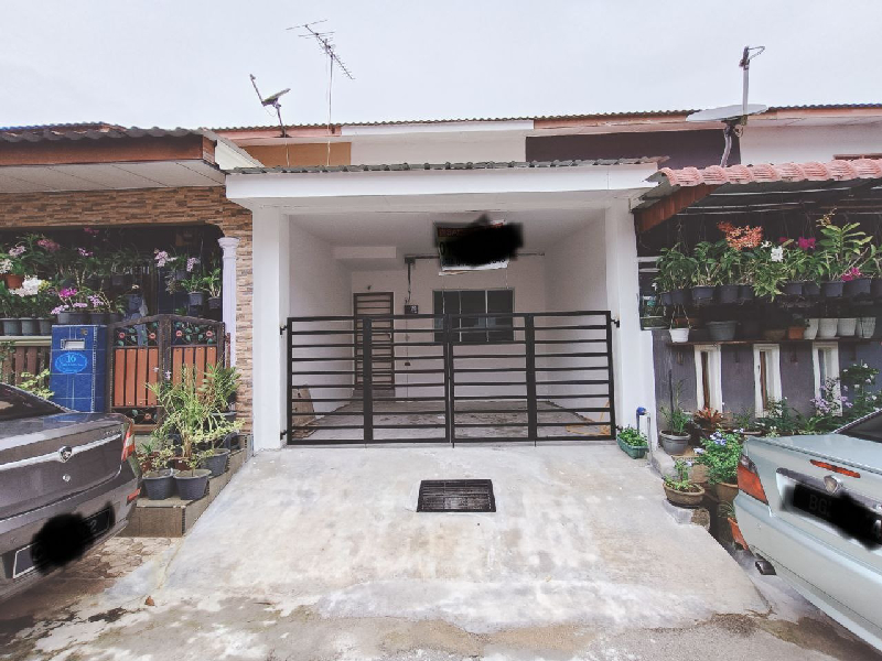 Teres Dua Tingkat Seri Mahkota Jaya, Batu 11, Jalan Gambang, Kuantan 
