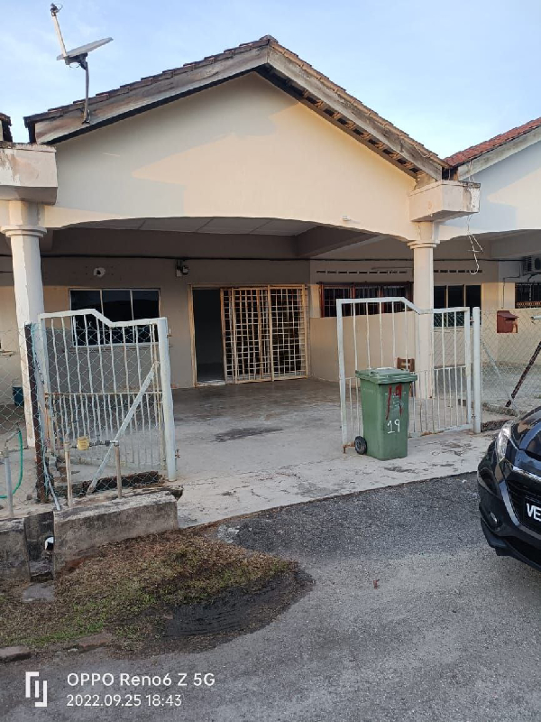 Teres Setingkat Bukit Setongkol Maju, Kuantan