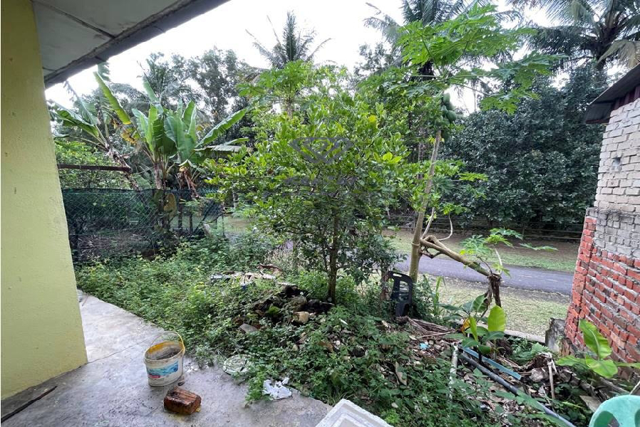 Teres Setingkat Desa Anggerik, Muadzam Shah - photo 2