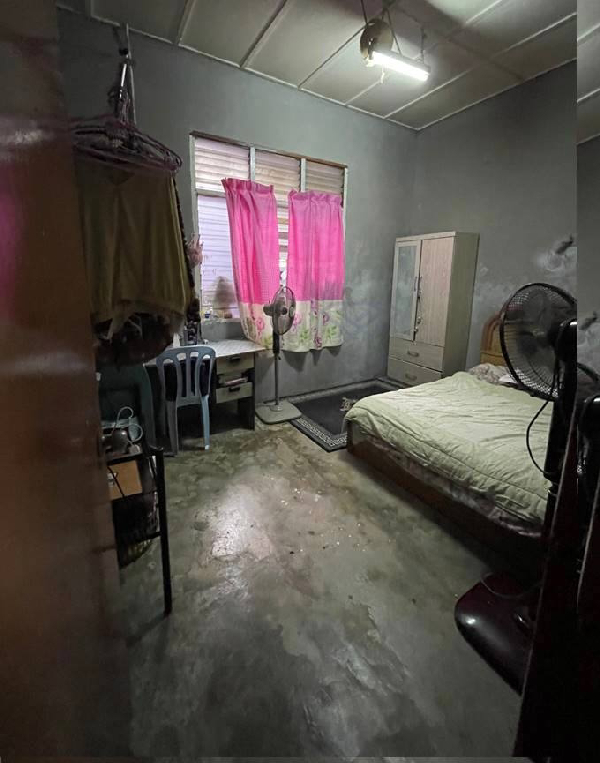 Teres Setingkat Desa Anggerik, Muadzam Shah - photo 7