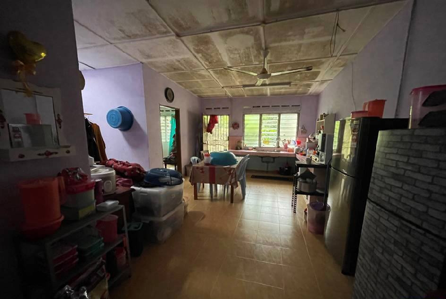 Teres Setingkat Desa Anggerik, Muadzam Shah - photo 8