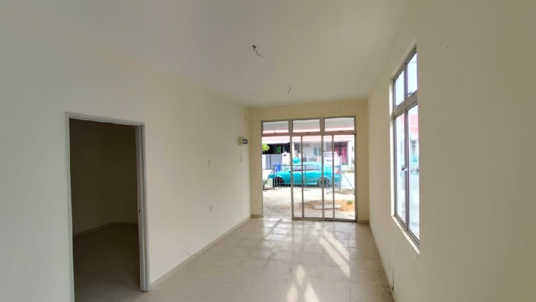 (End lot) Teres Setingkat Inderapura Jaya, Kuantan - photo 4
