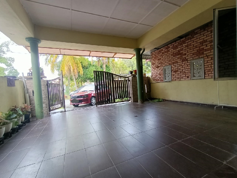 Teres Satu Tingkat Jalan Bendera Bendahara, Taman Mahkota, Mentakab - photo 2