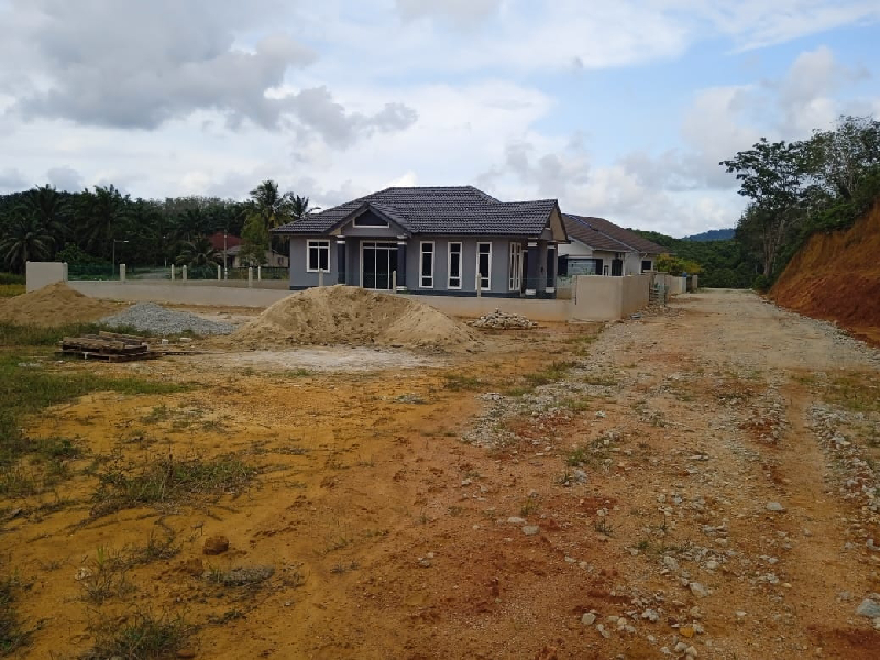 (TANAH LUAS) Banglo Kg Bukit Anak Dara, Kijal Kemaman