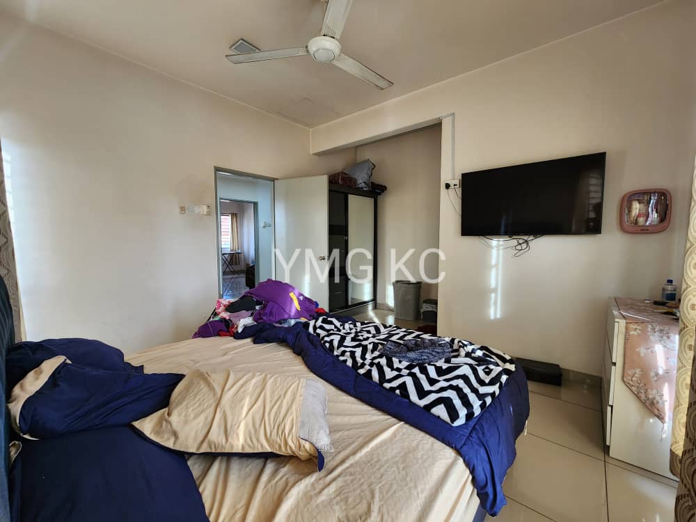 Fully renovated 25x55 Double storey Taman Saga - photo 2