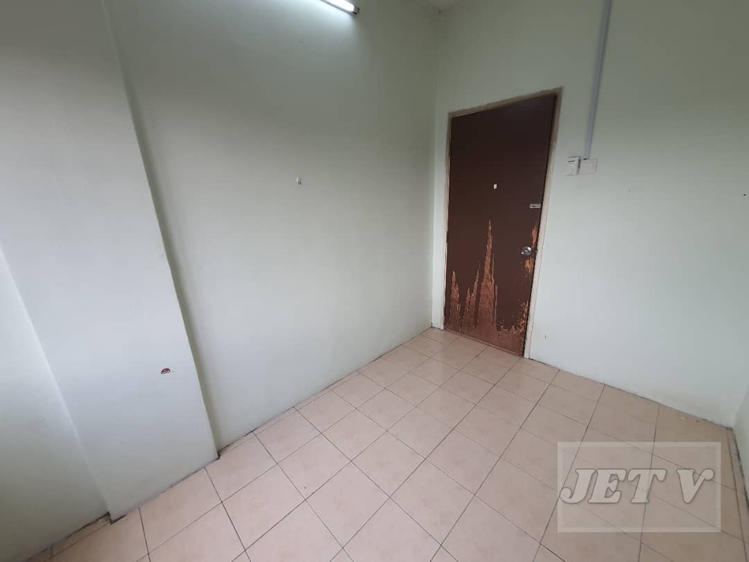 with lift Apartment Impian Sentosa Klang - photo 5