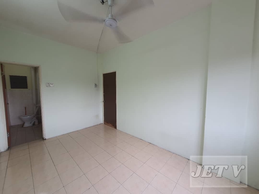 with lift Apartment Impian Sentosa Klang - photo 9