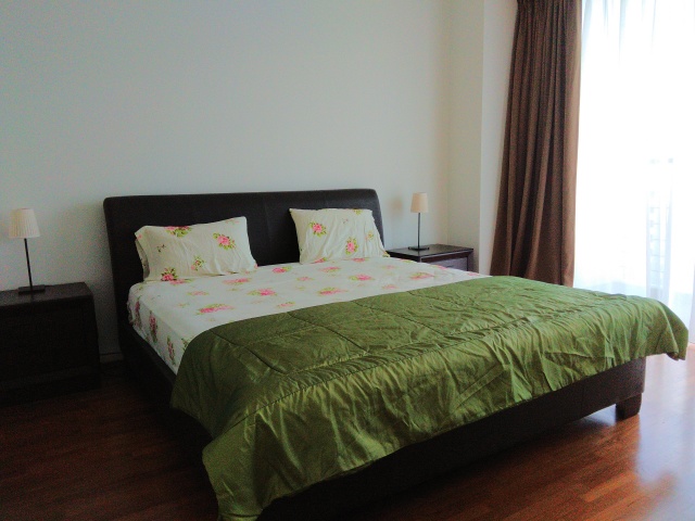 HAMPSHIRE PLACE KLCC 2 BEDROOM UNIT HIGH FLOOR - photo 3
