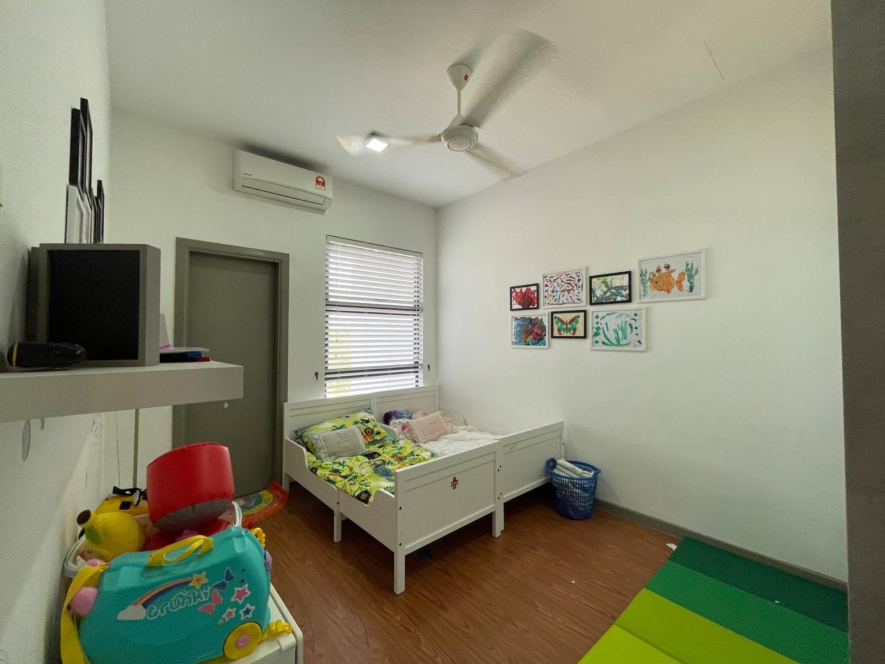 Facing Open 3 Storey Terrace Emerald Alam Impian - photo 6