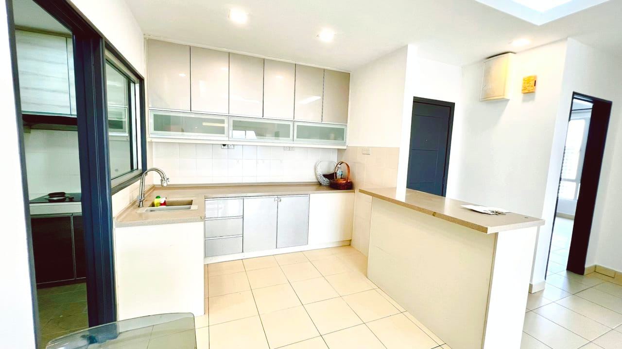 Huge Corner Condominium Platinum Lake Pv12 Setapak - photo 6