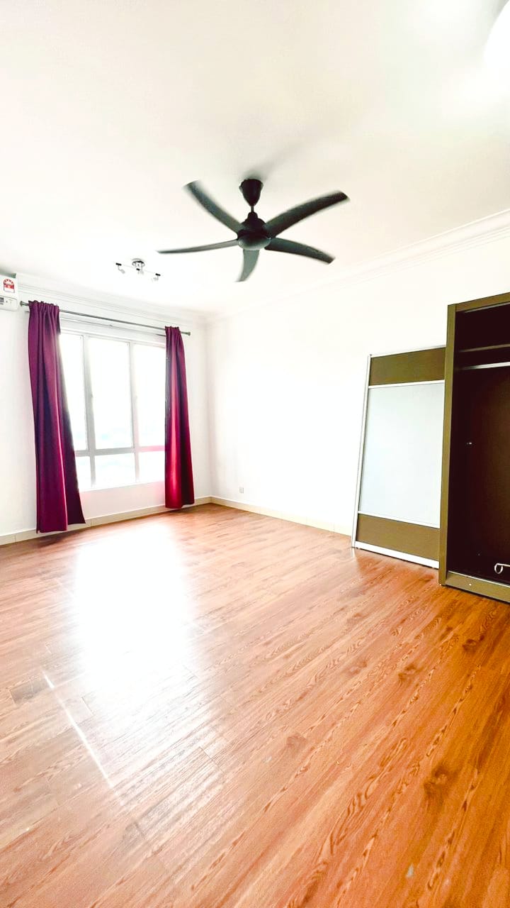 Huge Corner Condominium Platinum Lake Pv12 Setapak - photo 11