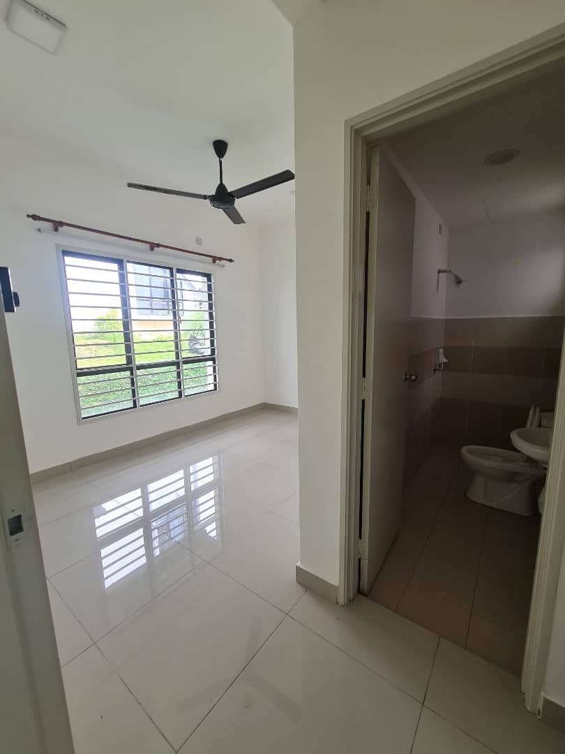 G F Townhouse Villa Kesuma Bandar Tasik Kesuma - photo 8