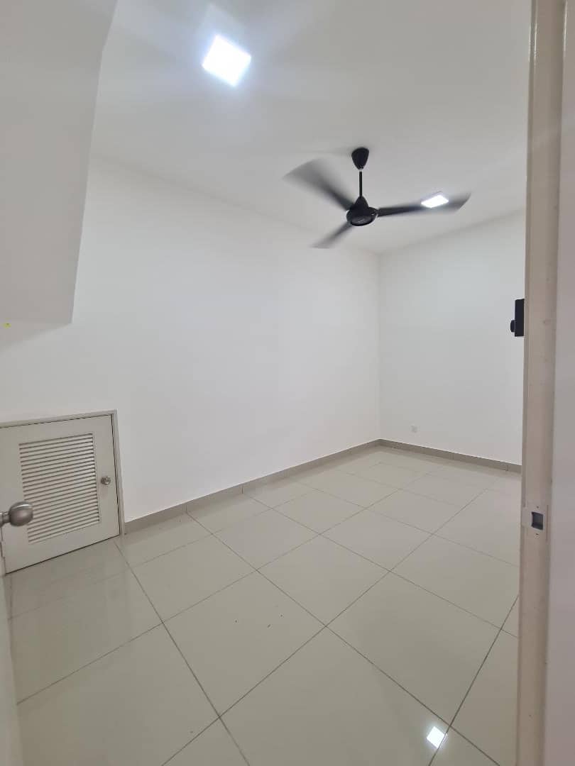 G F Townhouse Villa Kesuma Bandar Tasik Kesuma - photo 10